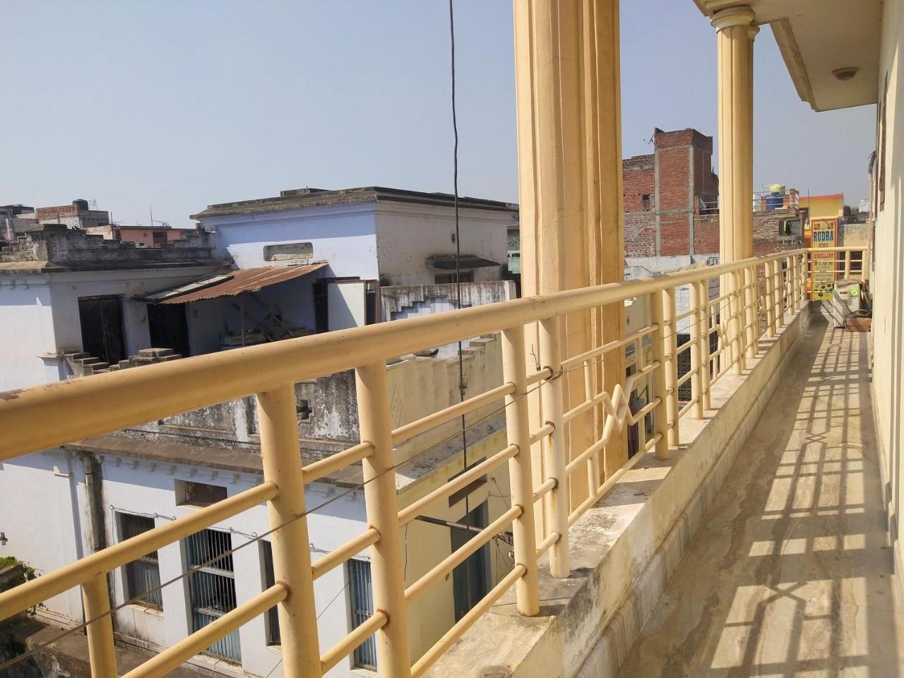 Om Shanthi Paying Guest House - Varanasi — Photos 2